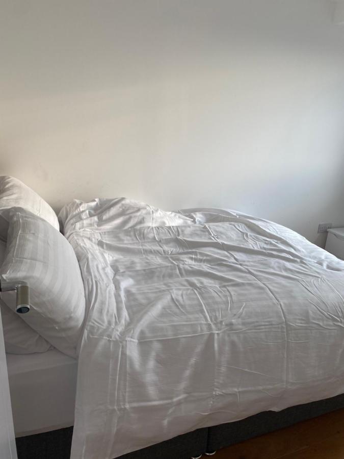 Morden 1 Bedroom City- Apt Central Stylish Living Кройдон Экстерьер фото